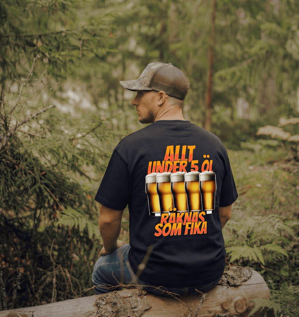 ALLT UNDER 5 ÖL RÄKNAS SOM FIKA - 230GSM T - SHIRT – profilkläder och arbetskläder med tryck | ArtbyBearded