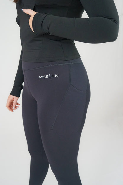 MISS ON POCKET Träningstights – profilkläder och arbetskläder med tryck | ArtbyBearded