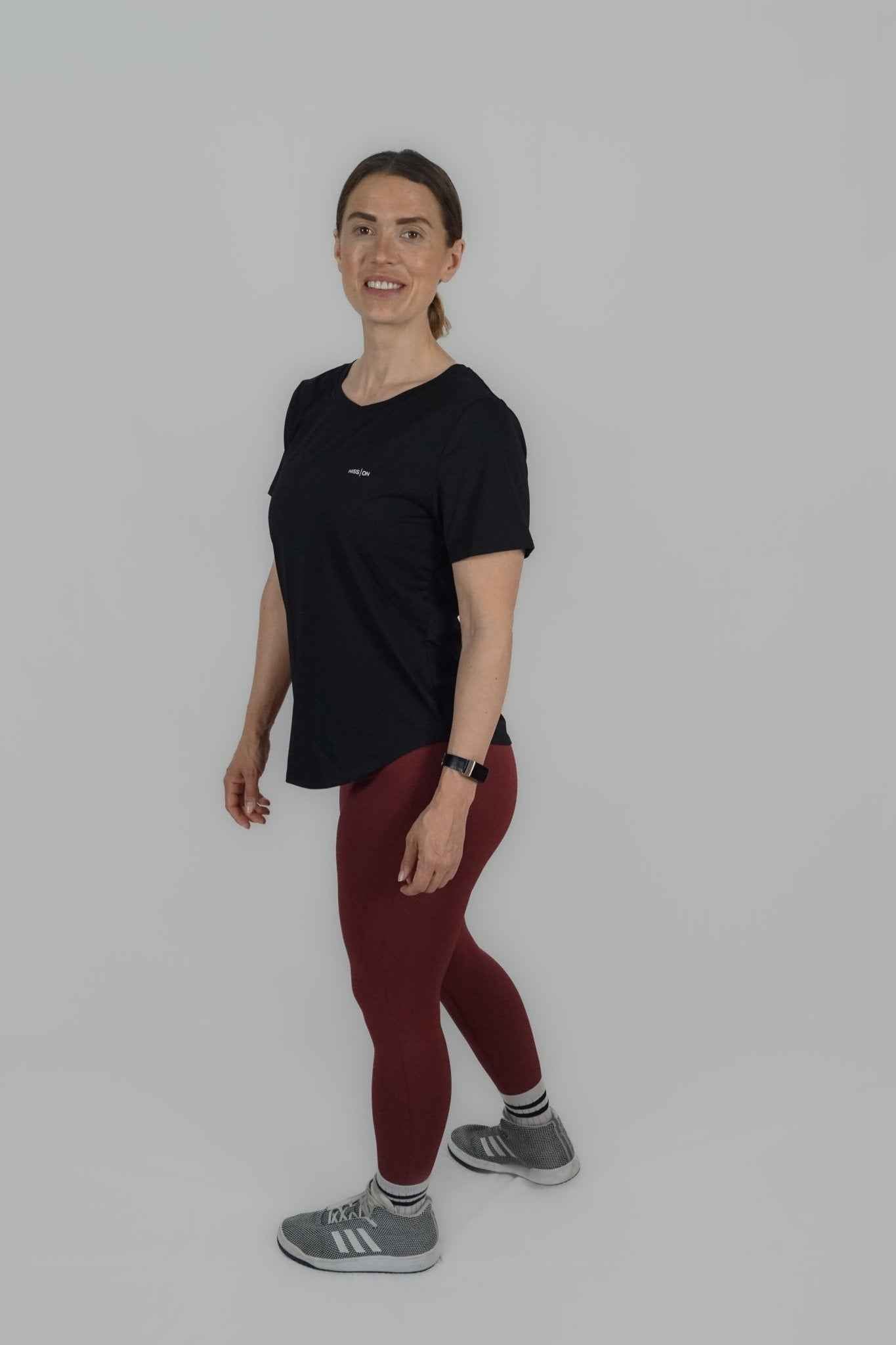 MISS ON ROUNDED T-shirt