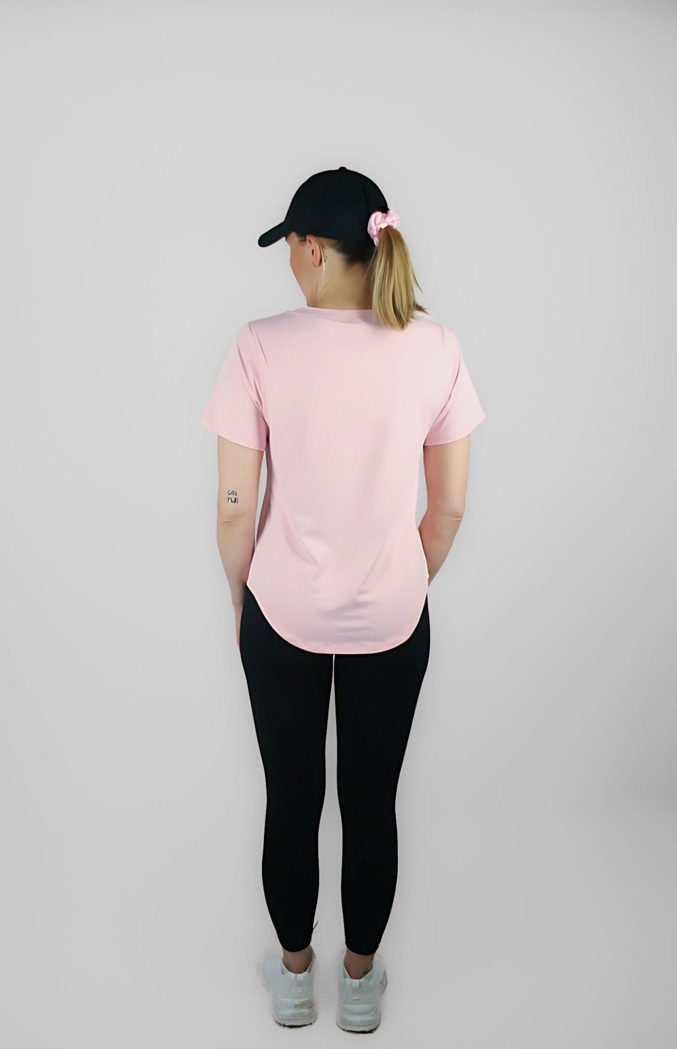 MISS ON ROUNDED T-shirt – profilkläder och arbetskläder med tryck | ArtbyBearded